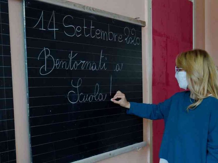 «Mancano 50mila docenti». Il nodo dei professori "fragili"