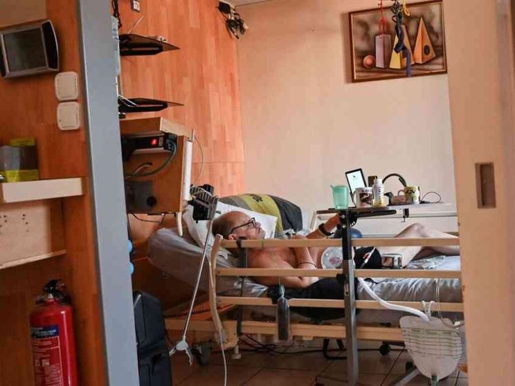 Malato vuole morire in diretta social. Facebook blocca il video