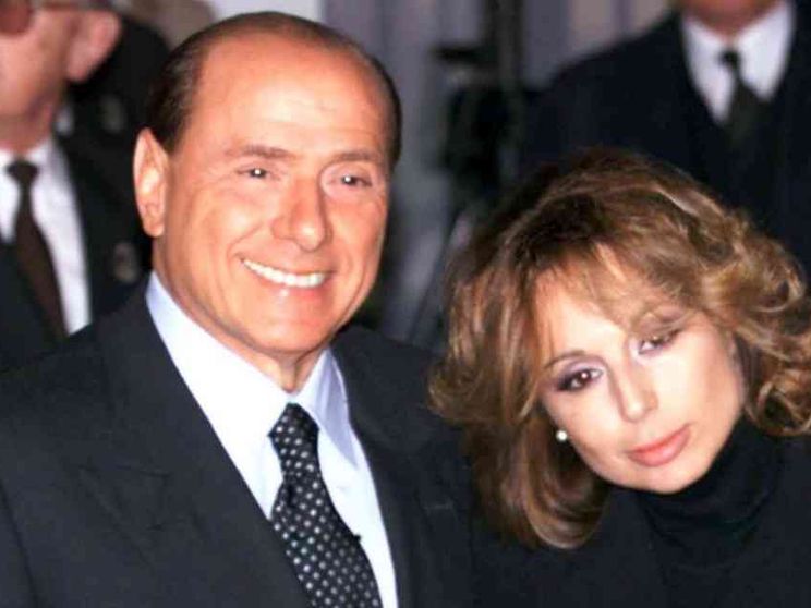 Berlusconi "in miglioramento". Anche la figlia Marina è positiva