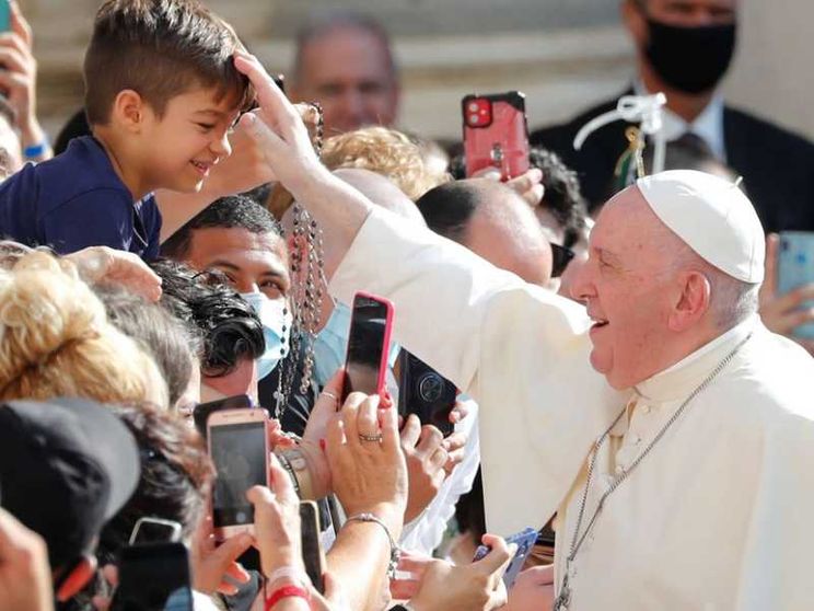 Il Papa: risposta sociale alla pandemia è la politica del bene comune