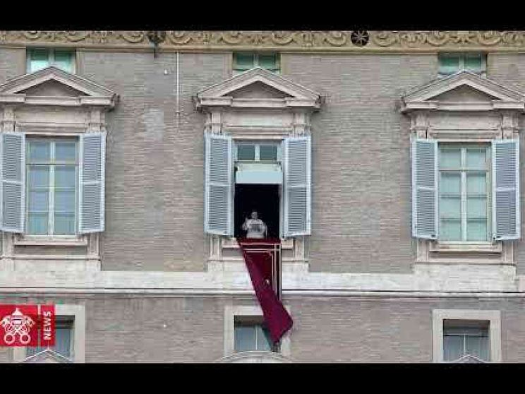 Il Papa: se la Chiesa non è "in uscita" si ammala