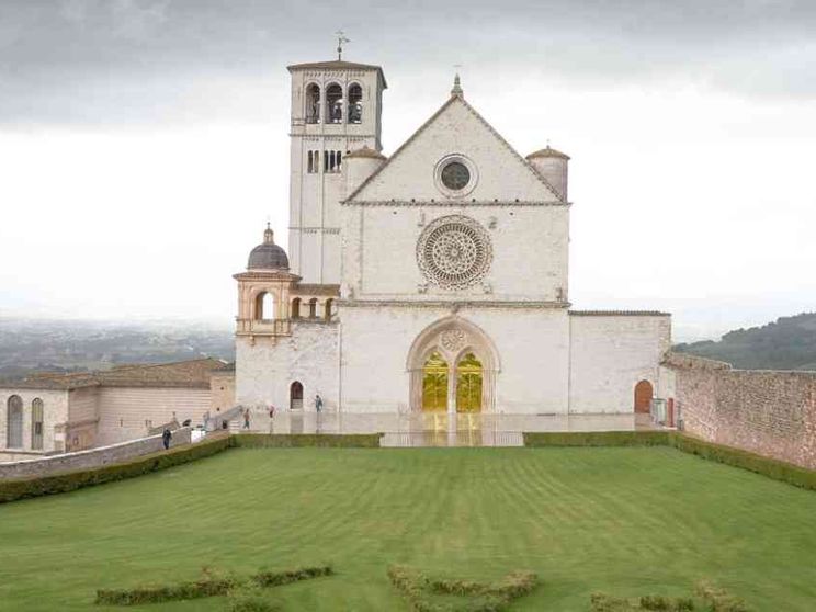 «Eldorato»: coperte termiche sulla Basilica Superiore di San Francesco