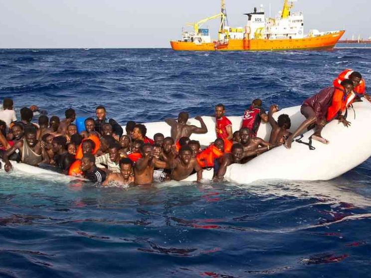 Cinque naufragi: 200 migranti morti in un mare di indifferenza