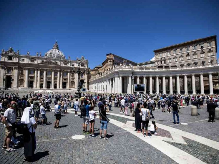 Parolin: «Speriamo che le cose si chiariscano»
