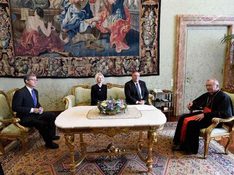 Parolin marca la distanza da Pompeo. «Rispetto, ma sulla Cina si va avanti»