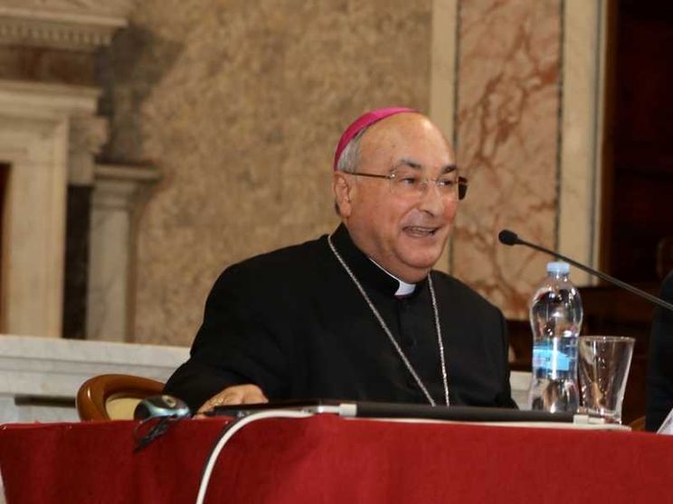 Covid19, morto il vescovo di Caserta D'Alise. Oggi i funerali