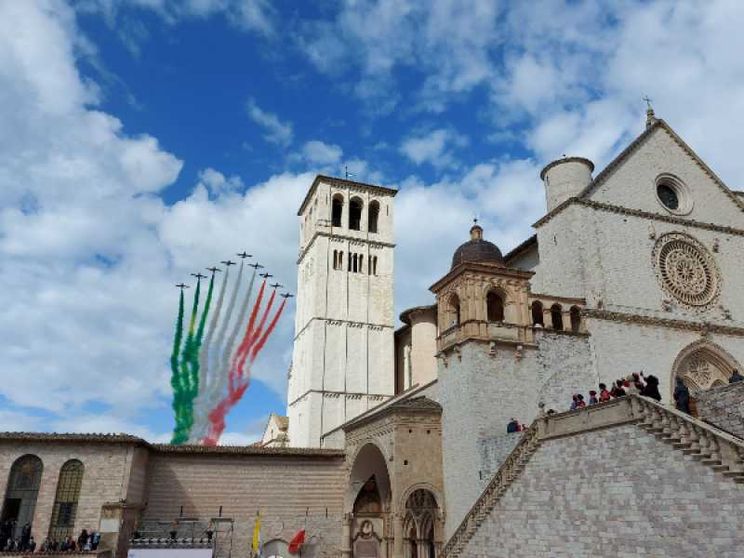 Assisi, Conte: al lavoro per rigenerare l'Italia