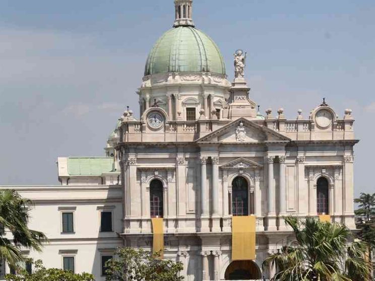 La Supplica alla Madonna del Rosario di Pompei per la pace nel mondo