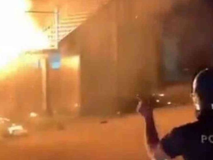 Disordini al centro di accoglienza, alcuni migranti sono fuggiti