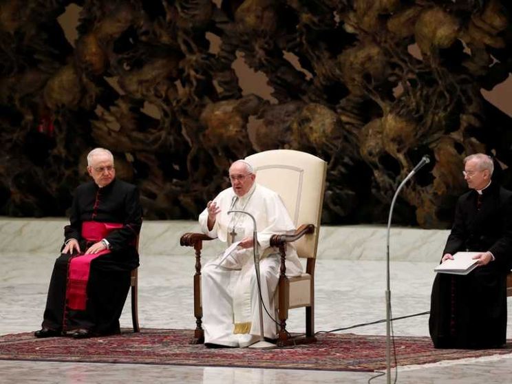 Il Papa: per pregare bene non dobbiamo "truccarci" l'anima