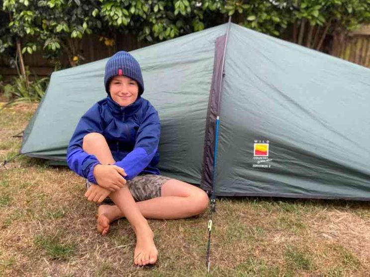 Bambino di 10 anni raccoglie 71mila euro per aiutare una casa di cura