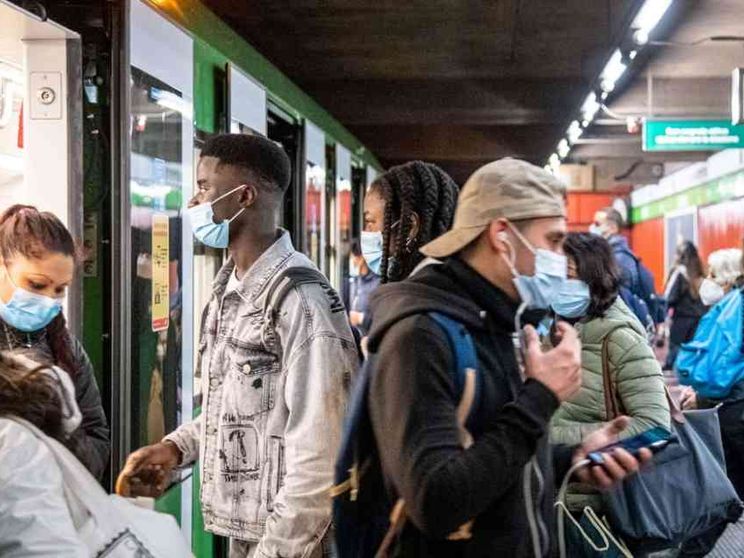 In 24 ore 10.010 nuovi casi e 55 morti. Oltre 100mila i positivi attuali