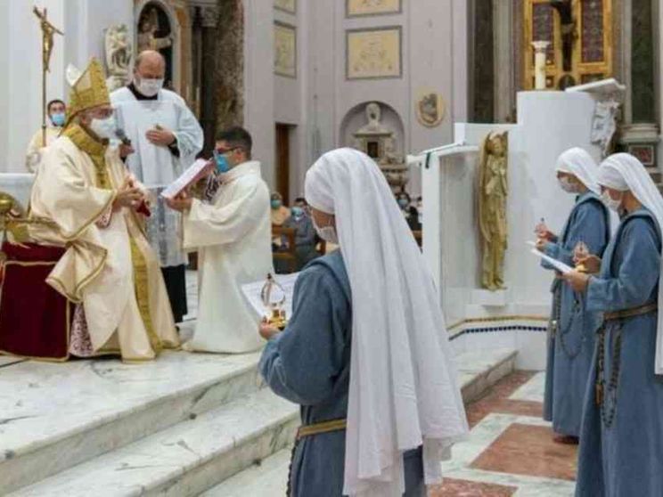 Le tre suore che salvano dalla strada le ragazze vittime della tratta
