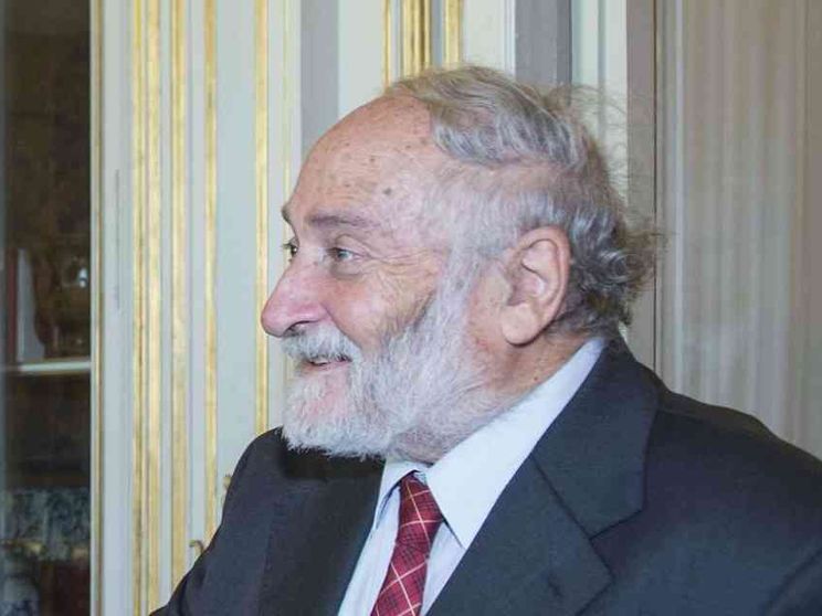 Saper tendere la mano per imparare dai poveri