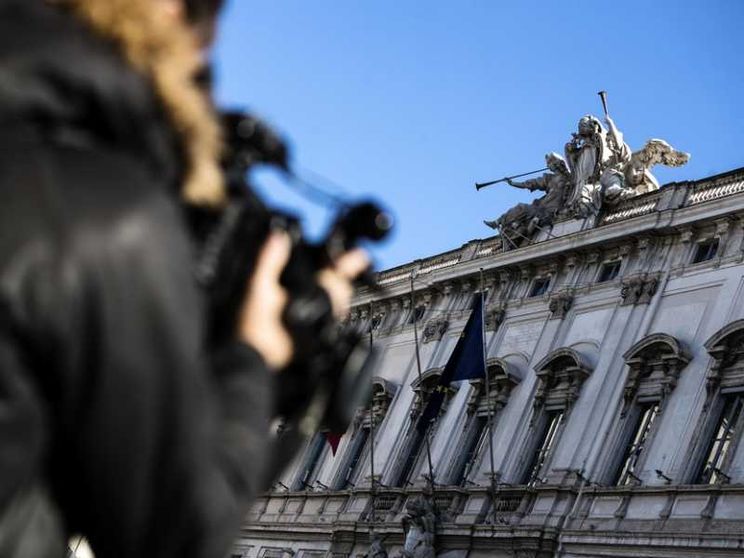 Bimbo con "due mamme": Comune non obbligato a trascrivere l'atto straniero