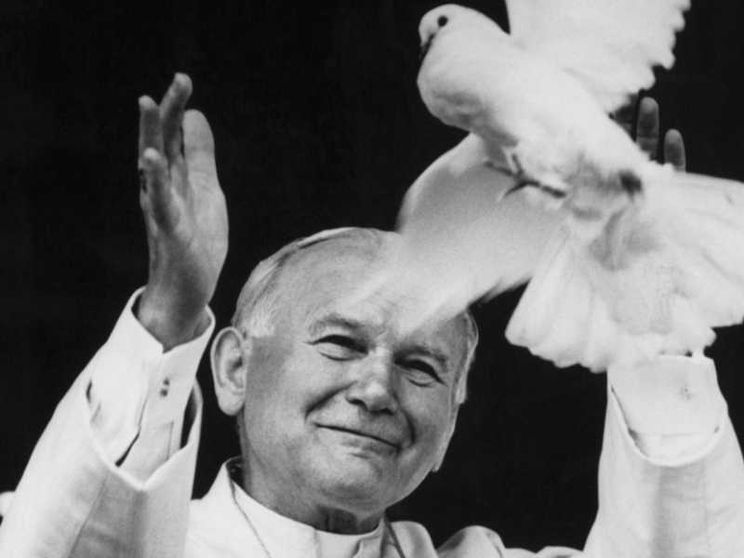 Oggi la festa liturgica di san Giovanni Paolo II. «Dono di Dio alla Chiesa»