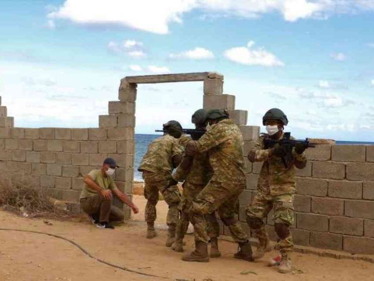 Silenzi sugli affari sporchi in Libia