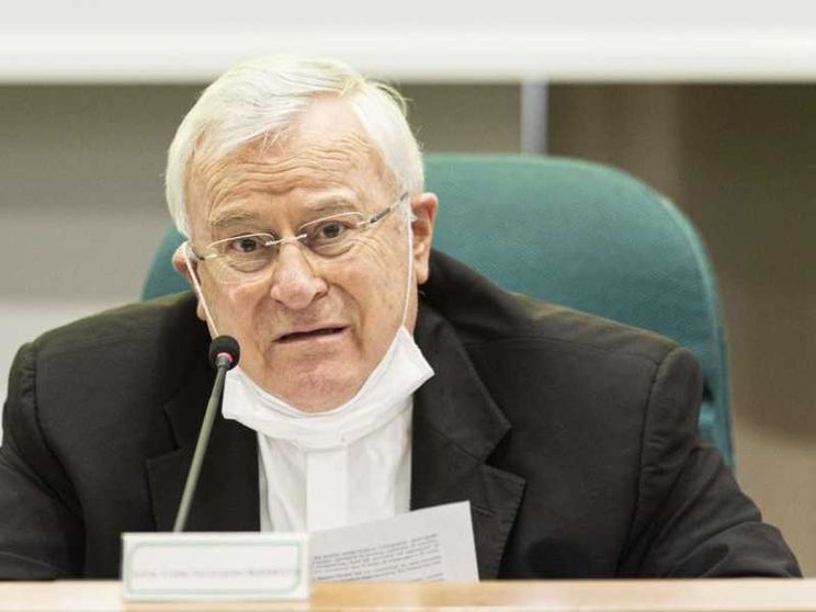 Positivo il cardinale Bassetti: affronto il momento con fede e speranza