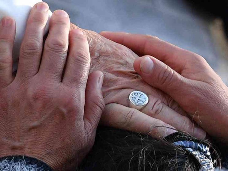 Fratelli tutti, la via di Francesco per non cedere all'ingiustizia