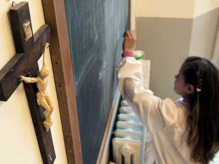 Crocifisso nelle aule scolastiche senza pace, questa volta va in Cassazione