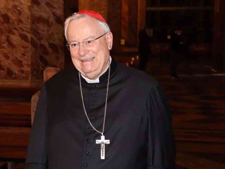 Il cardinale Bassetti in ospedale «vigile» e con ossigeno per polmonite