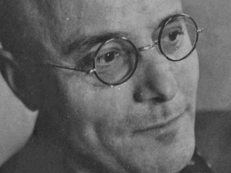 Basta col mercato, torniamo alla società