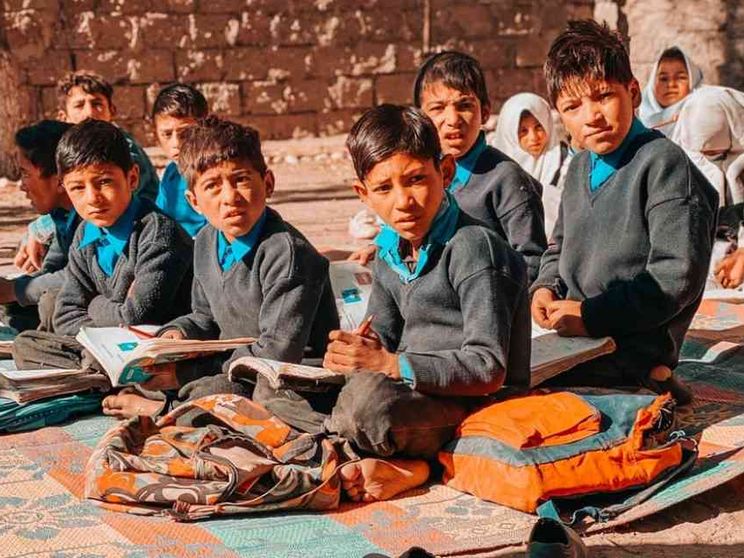 La guida alpina tornata in Pakistan per portare cibo alla popolazione