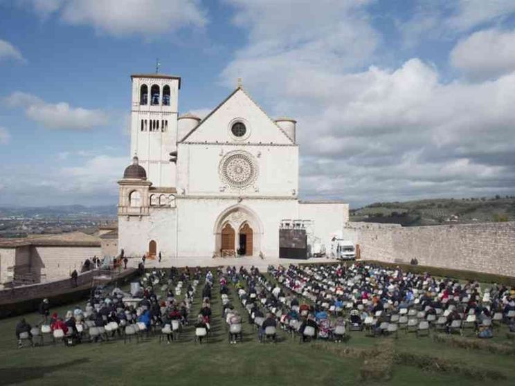 Le imprese accanto al Papa per una terza economia