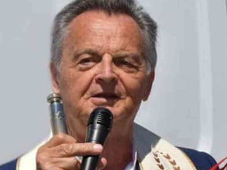 Riccione: don Giorgio l'allievo di don Benzi che diceva Messa al Palasport