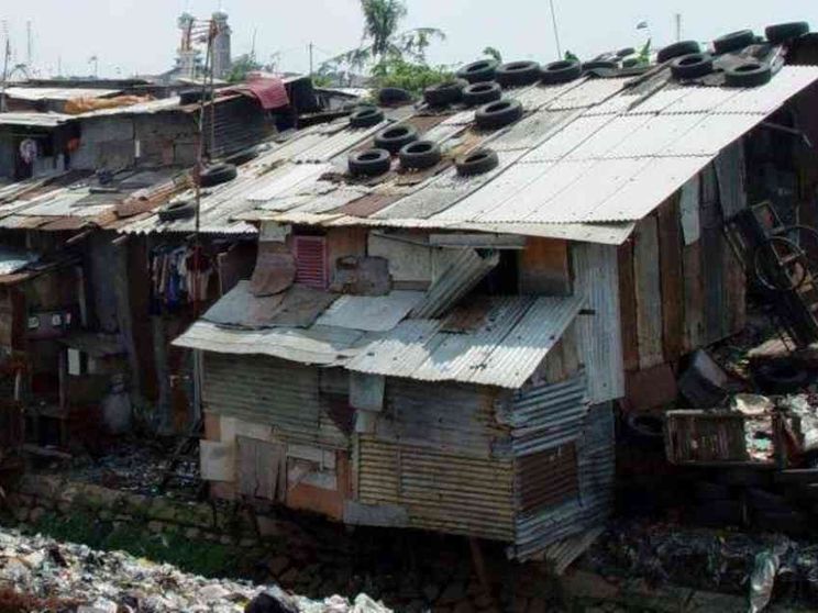 Covid nella baraccopoli senza luce né acqua