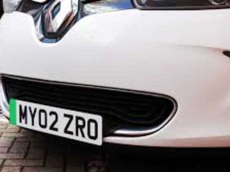 Inghilterra, stop alla vendita di auto diesel e benzina dal 2030