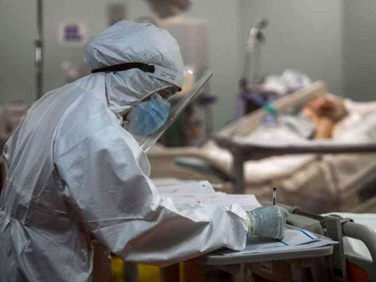 Stellini: «La terza ondata si può bloccare con lockdown programmati»