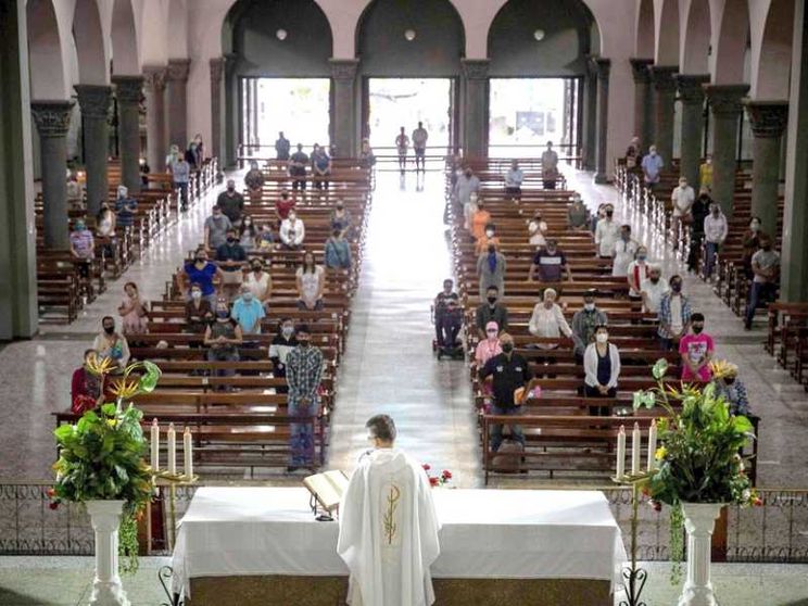 Nel nuovo Messale il “no” alle Messe fai-da-te