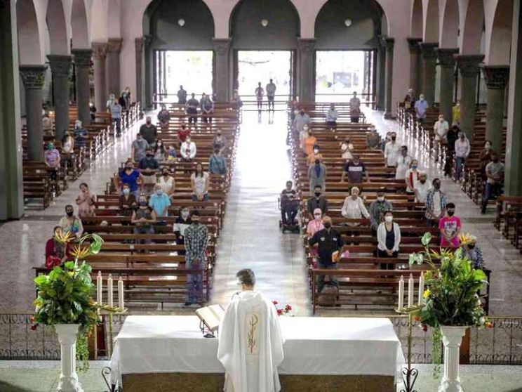 Nel nuovo Messale il “no” alle Messe fai-da-te