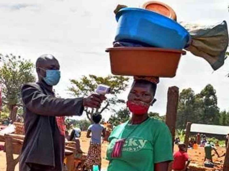 Così si batte lo stigma del Covid nell'Uganda dei profughi