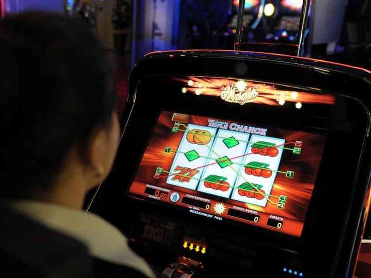 Azzardo, chi è dipendente non «vede» il suo futuro