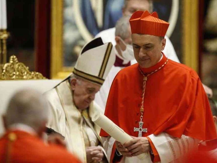 La visita a sorpresa del neo-cardinale Gambetti al cardinale Bassetti in ospedale