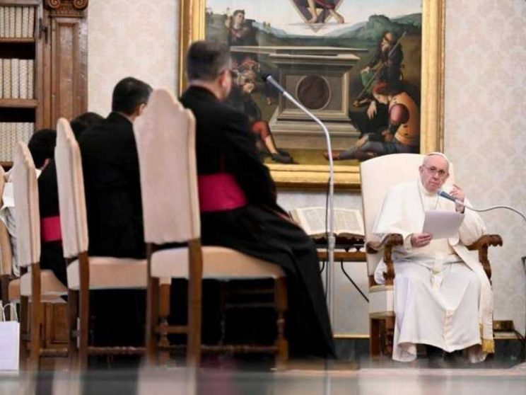 Papa Francesco: questo mondo ha bisogno di benedizione