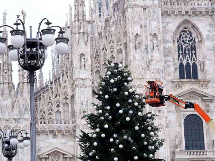 La Cei: Messe di Natale in orario compatibile con il coprifuoco