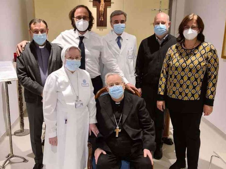 Il cardinale Bassetti: «Sono stato nel deserto, ma con gli angeli»