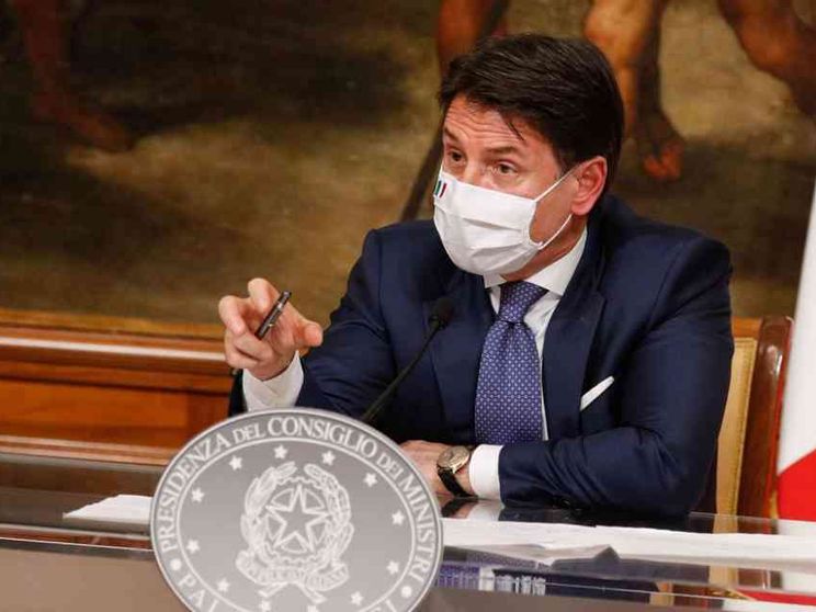 Il premier Conte: non abbassiamo la guardia verso il Natale