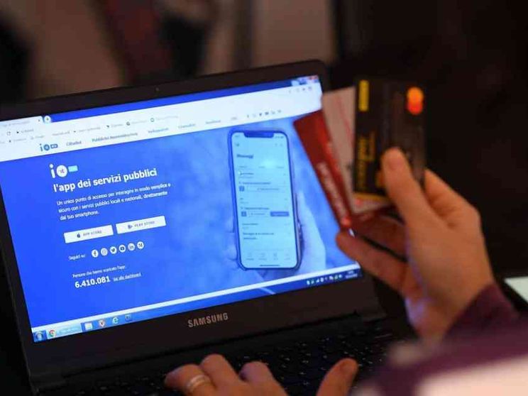 Operazione cashback, App ancora in tilt: una falsa partenza