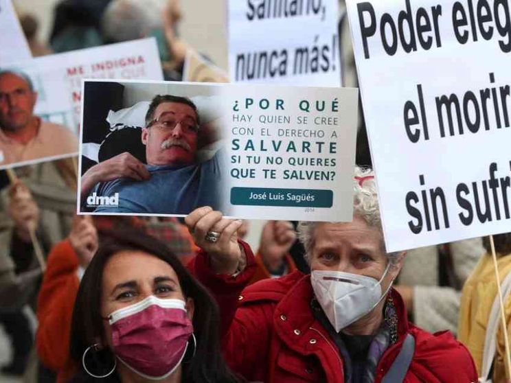 In Spagna passa il «diritto all’eutanasia»