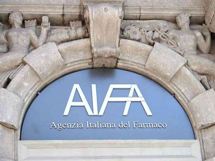 Ecco cosa si sa del vaccino Comirnaty: il bugiardino Aifa e le Faq dei medici