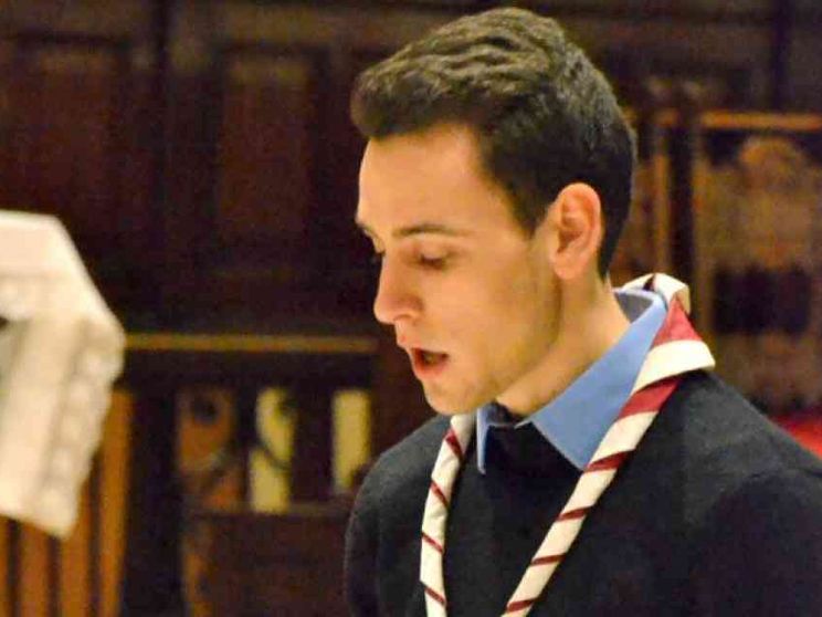 L'addio di Carpi allo scout Enrico, 22 anni, "spartito nelle mani di Dio"