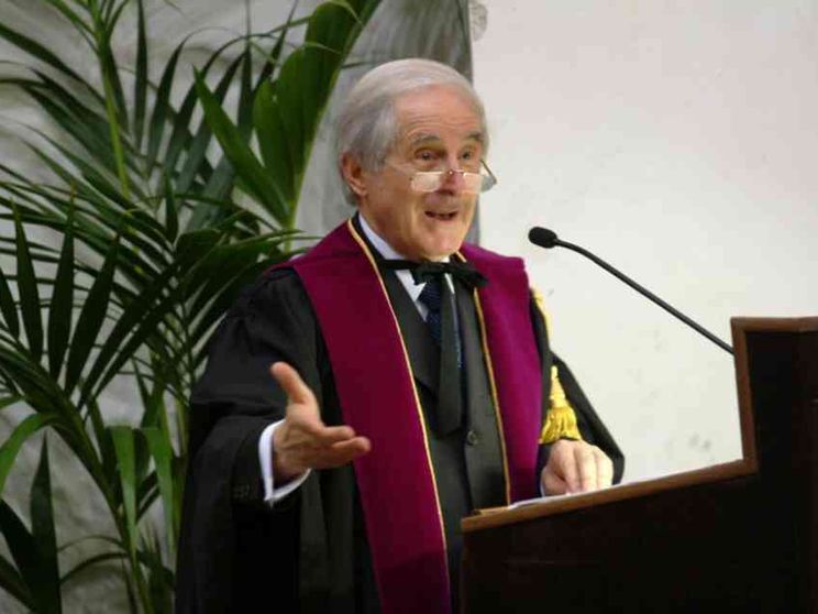 Dalle chitarre alla Rainbow: addio a don Pigini, prete imprenditore