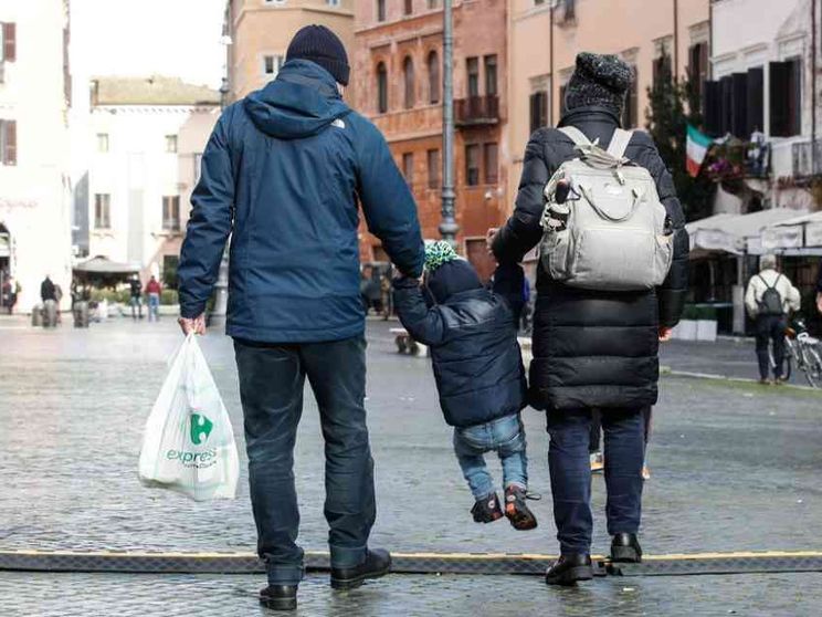 Minori allontanati da casa: perse le tracce di 9 su 10