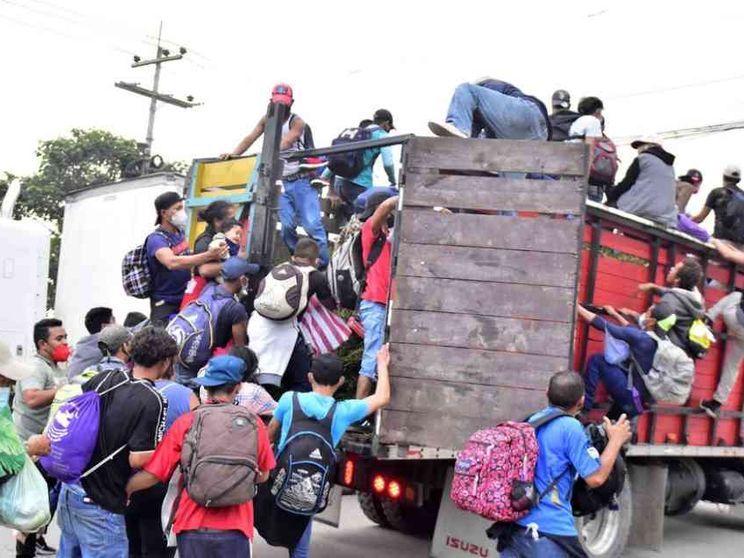 Partita nuova carovana dei migranti: dall'Honduras agli Usa di Biden