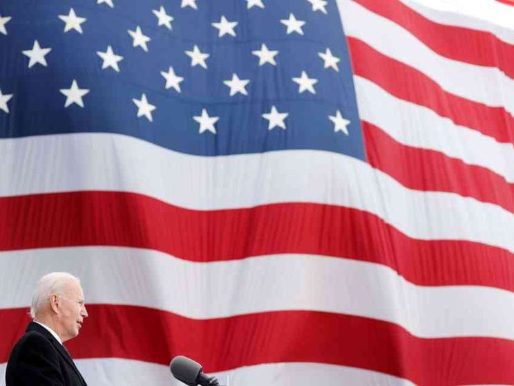 Joe Biden entra alla Casa Bianca e fa posto per gli immigrati