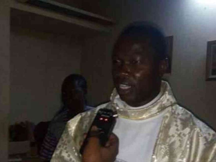 Ucciso il sacerdote scomparso nel Burkina Faso minacciato dai jihadisti